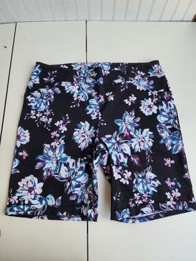 Fit Sight Bermuda Floral Black Purple Shorts Zip Pockets Pull On Rayon Nylon 3X